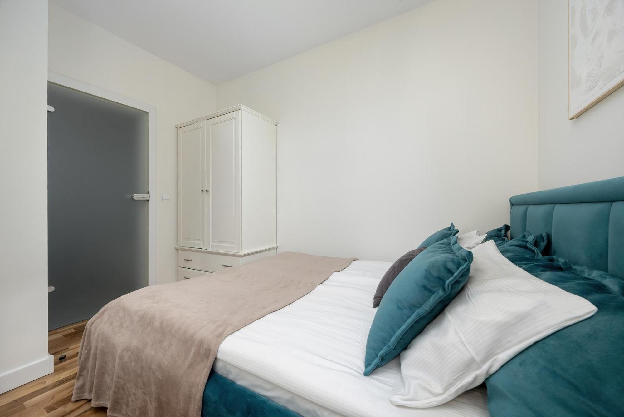 Apartment Rakowska Warsaw Wlochy By Noclegi Renters Eksteriør billede